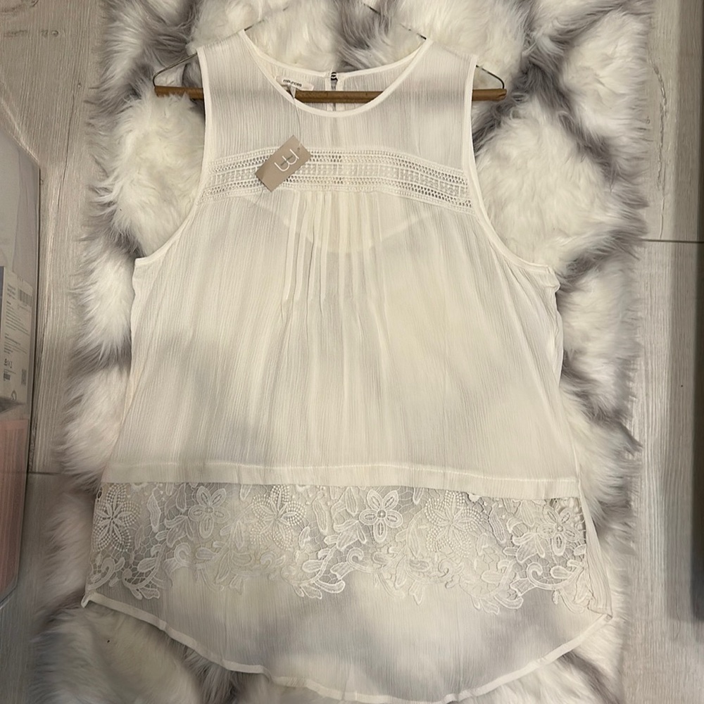 Women Sleeveless Top